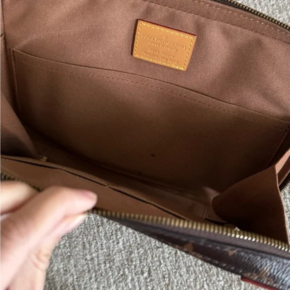 Louis Vuitton soft trunk messenger bag - Picture 3 of 7